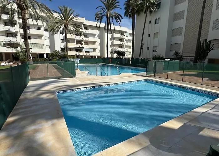 Relax En La Carihuela Tenis Y Parking Privado Apartment